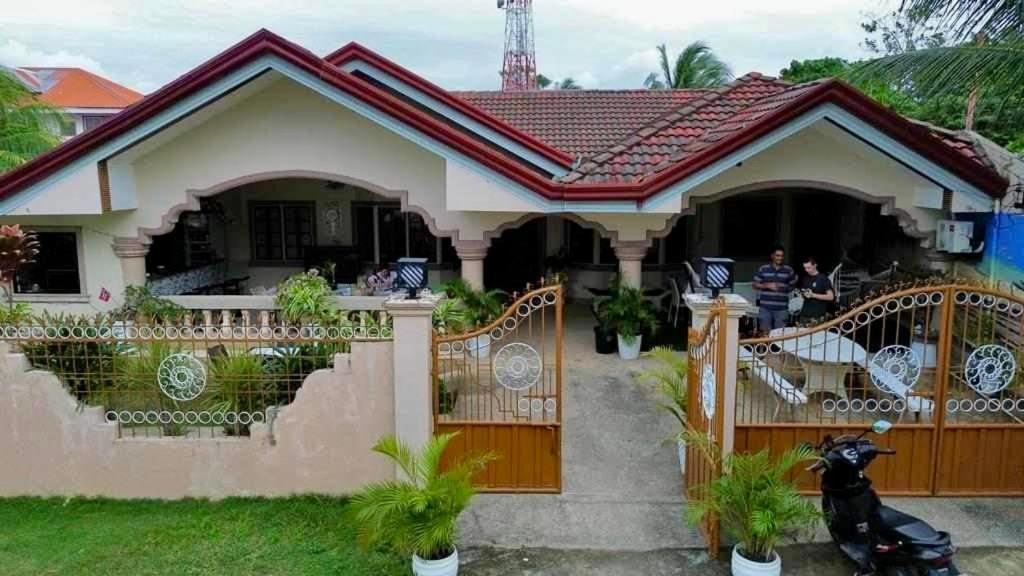 Dreamcatcher Hostel Moalboal Exterior photo
